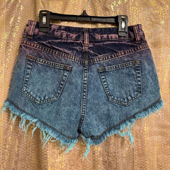 Vanilla Breeze Dip Dye Pink Blue Raw Hem Cut Off Jean Shorts XS - Picture 2 of 5